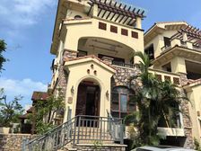 海口西 皇玛花园 独栋别墅 带200平花园 共4层 拎包入住