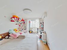 新上四村一房一厅 单价低诚心卖 价余地还有很大 主等好客户