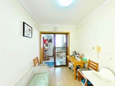 中楼层,位置好 精装修 业主诚心出售