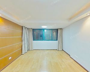 梅陇 ·2005年钢混结构 顶楼复式 户型正气全明 无浪费