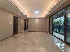 中央公园龙湖天街旁轻轨洋房。绿城春溪雲庐 带花园 保真!