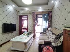 次新小区,住家精装正两室,装修保持新,户型方正。