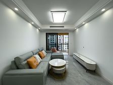 格局比较好,户型方正,交通便利,轻轨在楼下