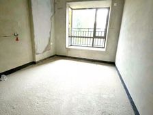 锦龙湾畔花园三期 商圈成熟 南北通透 4房2厅2卫 毛坯