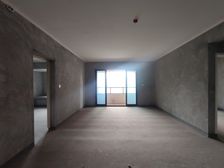 鲁能泰山7号朝南朝中庭四房三卫164万