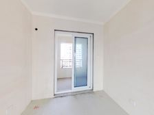 口400米龙湖品质小区,四房边套,靠河景观