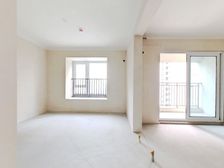 春江郦城 口 边套 采光佳