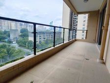 碧桂园岭南盛世大平层4房3卫 全新没住过 封闭式小区带泳池