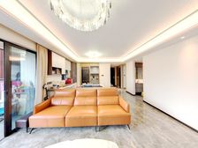 业主急售全屋高定装修20万,随时看房。