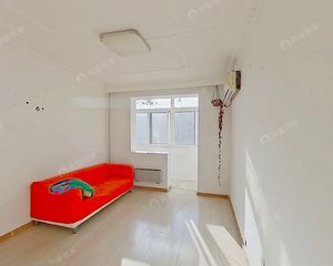 安贞西里,全明两居,三条地铁(8、10 12号线)