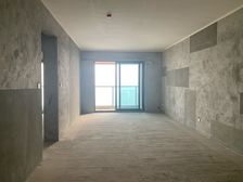 步行街旁、一线看江 天安江畔珑园二期 四房