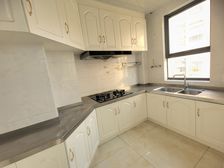 朝辉东方城二区4房南向精装 真实好房源