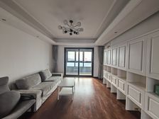 离市政府两个红绿灯,万科品牌,精装修,视野开阔