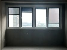 小三房 电梯房 次新房 居住密度低 中间楼层