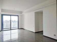 费用少,未住过带装修,高层南向无遮挡 随时看房