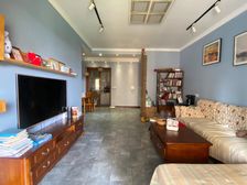 必卖好房!业主急售,正三房双卫,出行方便!