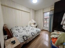 居家两房 拎包入住 离学校近