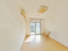 近商超 公园旁 无遮挡 采光足 中间楼层 交通便利