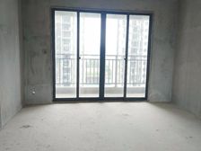 楼层位置好, 南北通透,客厅正南朝向