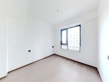 宝龙次新小区,中庭位置好楼层好边套,地铁银泰南商.