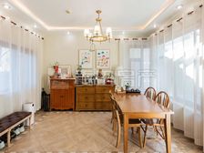 温馨 单排独栋 4居室 精致采光好 200平院