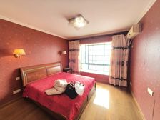 芝兰新城3室2厅2卫南朝向166.0万元/套出售