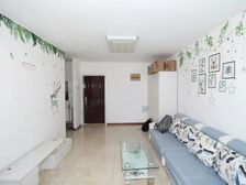 新华里世博广场 2室1厅 南 简装