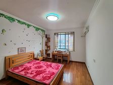 国际华城一村4房南精装真实好房