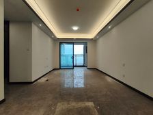 零中介费 地铁站 精装带地暖 还没入住过 万科天空之城
