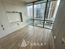 中海财富中心精装带家具电梯口,另有100平至整层,拎包办公!