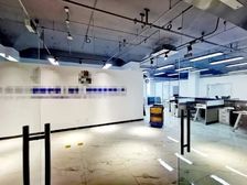 免费班车接地铁 垡头百思特大厦400平精装遗留带家具出租