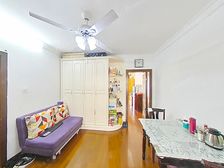 中间楼层,朝南一室户,花园位置,采光好,诚心卖