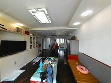 贵都花园 电梯顶楼复式空中别墅是也很好采光无遮挡诚心出售