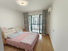 秀山湖壹号3房南精装真实好房