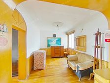 一梯两户,朝南全明户型,18号綫地鉄站200米!随时看房!