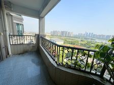 海景蓝湾(南区) 一线望江有电梯 正规商品房 购物方便 双卫