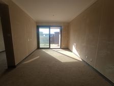 金科绿都天宸 95.99平3居 南北向毛坯 拎包入住