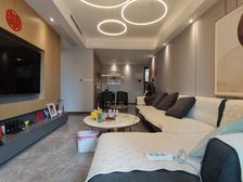 江北区观音桥保利江上明珠乐园 精装三房 137万