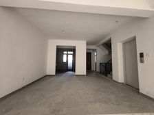 正南陆家嘴红醍半岛4室3厅精装修