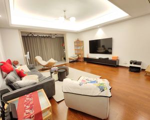 万科城蓝色东方3室2厅3卫南朝向375.0万元/套出售
