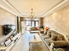 人气好房 小区中间位置 风景英伦 房东急置换 带买断的车位