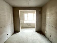 金屋一区 125平 三室两卫 毛坯 带车位 采光好105万