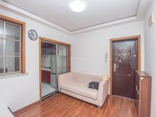 中间楼层电梯两房, 采光好视野佳,满五年税费低