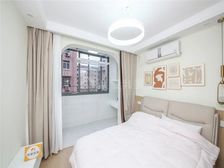 新上中间楼层南北全明两房不靠马路 精装拎包入住 价余地大