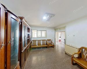 此房满五唯一,业主诚心出售,两间卧室都带阳台