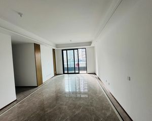 保利天悦 房东诚心出售6月份满两年,可随时看房