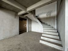 电梯房 金源一品 满两年 336平 毛坯 楼层好 视野无遮挡