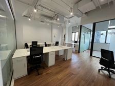 3号线殷高西路地铁口丨新年新优惠丨家具全配丨房型方正丨落地窗