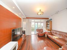 :中间位置电梯中楼层边套全明3房,二期房龄,近轨交