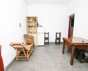 新上 运河边低总价两房 地铁旁 价格可谈 诚心卖 看房方便
